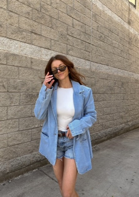Denim blazer, denim blazer jacket, denim jacket, light denim blazer, light denim blazer jacket, spring outfit, spring jacket