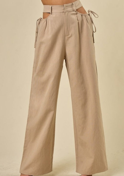 Tan trousers, tan pants, tan wide leg pants, baseball outfits, hairstyle for spring, spring outfits,