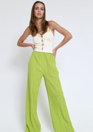 Beach outfit, Pinterest girl, Pinterest aesthetic, summer outfits, outfit Inspo, outfit ideas.