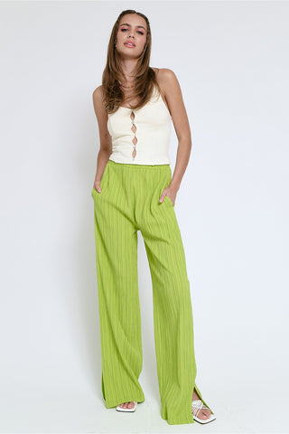 White halter, white halter top, white top, white summer outfit, summer outfit, summer outfit Inspo, 