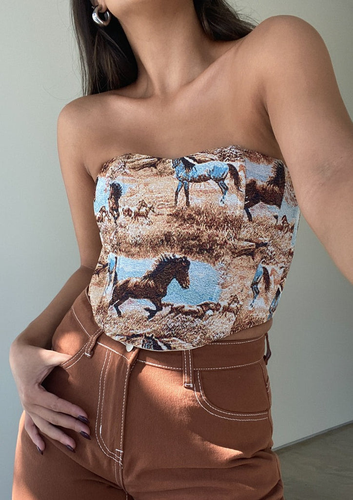 western cowgirl, western cowgirl outfit, western cowgirl aesthetic, cowgirl aesthetic, country concert outfit, bustier top, western top, summer outfit