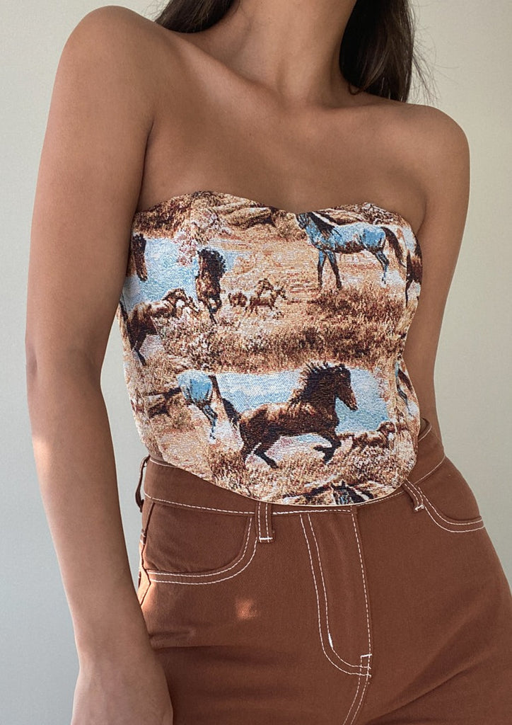 western cowgirl, western cowgirl outfit, western cowgirl aesthetic, cowgirl aesthetic, country concert outfit, bustier top, western top, summer outfit